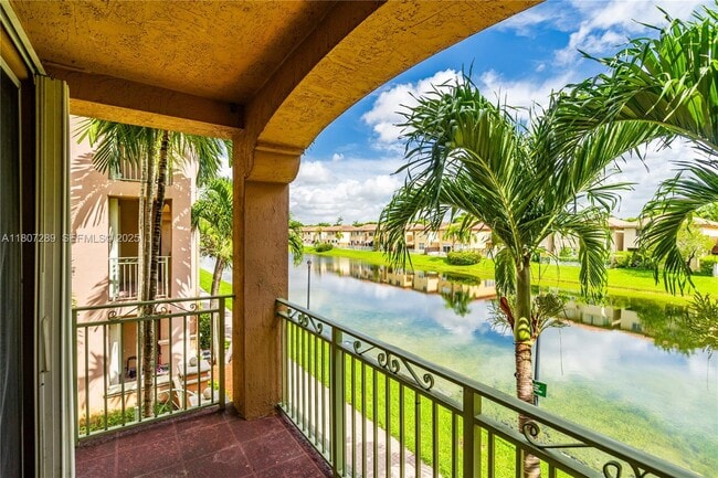 Foto del edificio - 6700 NW 114th Ave