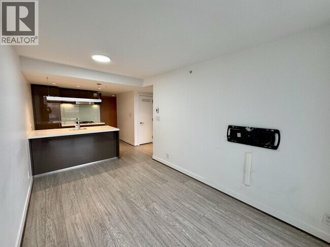 Photo du bâtiment - 777-2777 Richards St