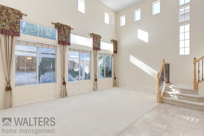 Building Photo - 272 Manzanilla Way