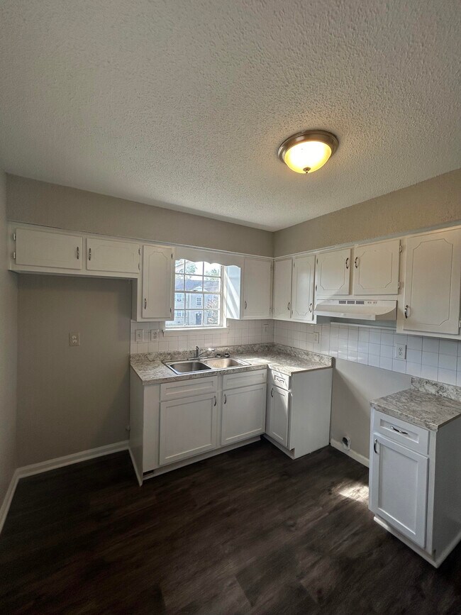 Building Photo - 412 Tuscaloosa Ave