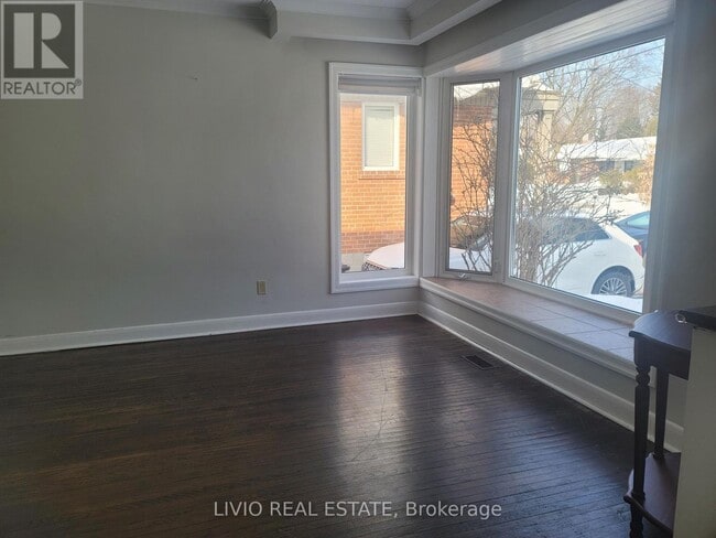 Building Photo - 22 Northampton Dr