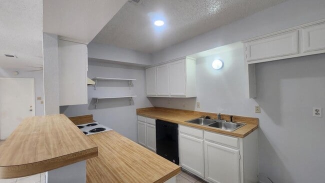 Building Photo - 123 Prairie Creek Cir