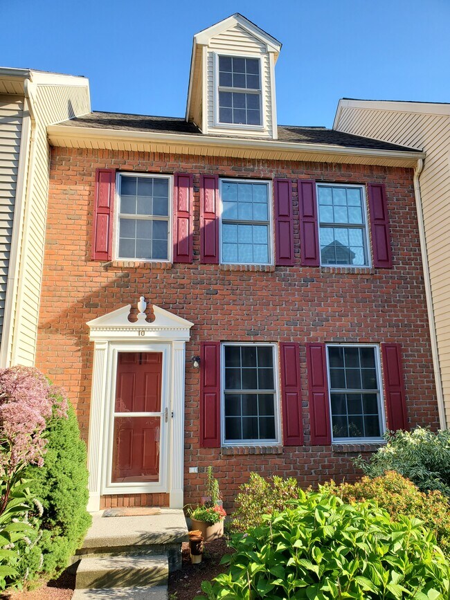 Foto del edificio - 10 Weiser Ct