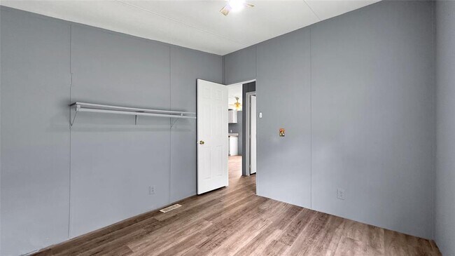 Foto del edificio - 21608 County Road 3748
