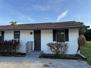 Building Photo - 204 2nd St