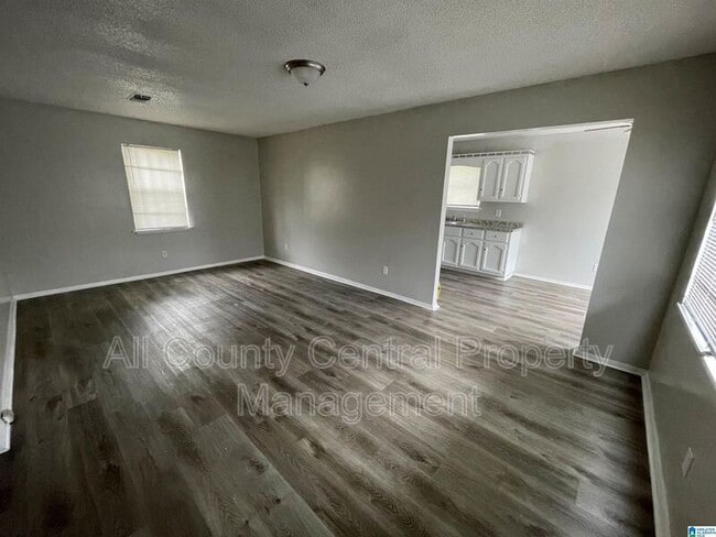 Building Photo - 2901 42nd Ln N