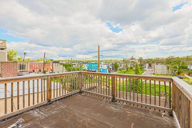 Foto del edificio - 1519 N Broadway