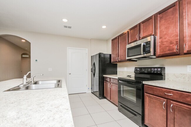 Foto del edificio - 1461 Powell Ln