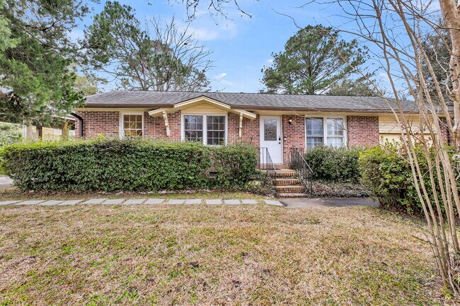 Building Photo - 1417 Rainbow Rd