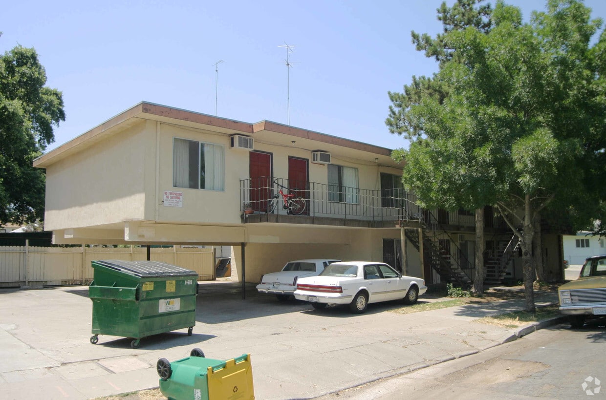 Primary Photo - 1135 N Sutter St