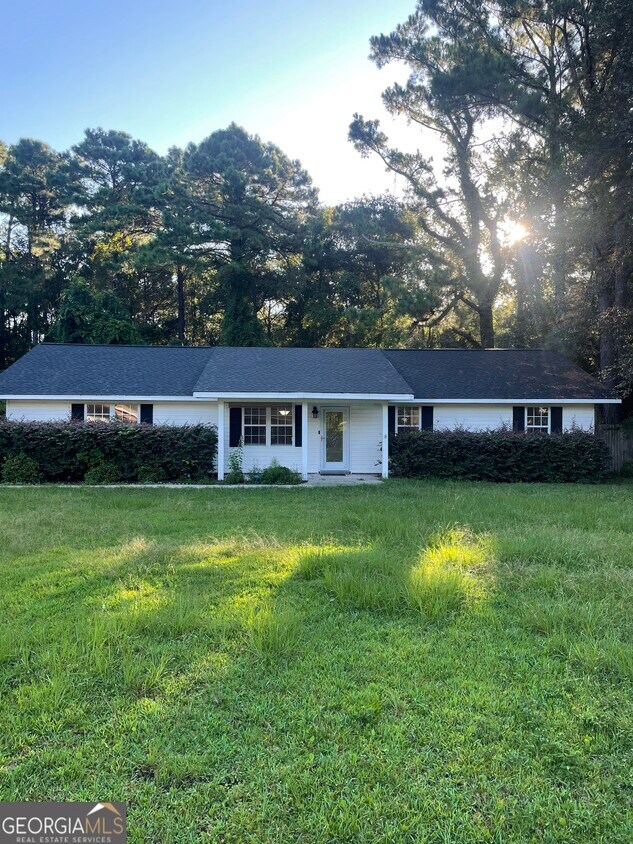 Foto principal - 89 River Oaks St
