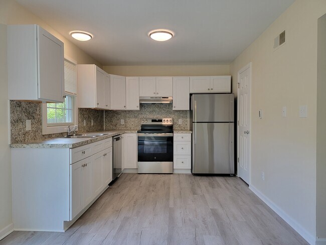 Foto del edificio - 32 Cranfield Ct