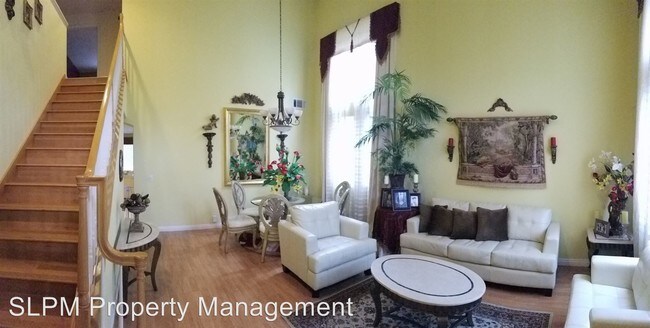 Building Photo - 705 Biltmore St