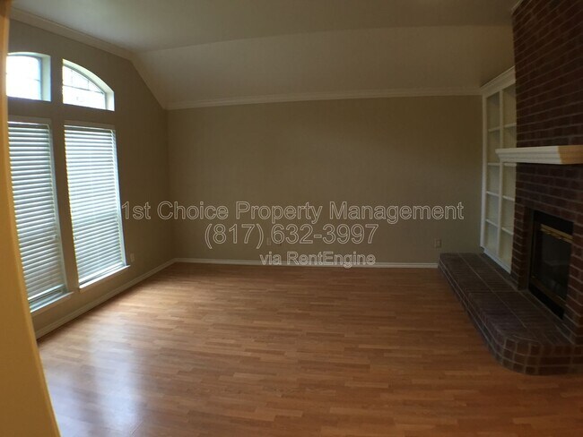 Foto del edificio - 1834 Meadow Crest Dr