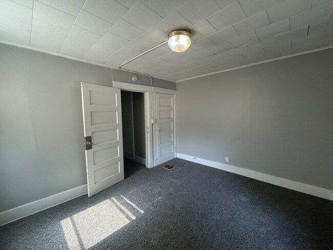 Building Photo - HM 2012/2014 Leclaire