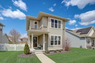 Building Photo - 514 Pluto St