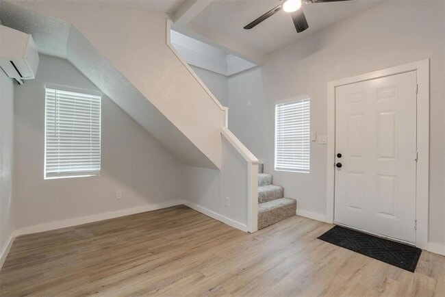 Photo - 3407 S Lee Ave Townhome