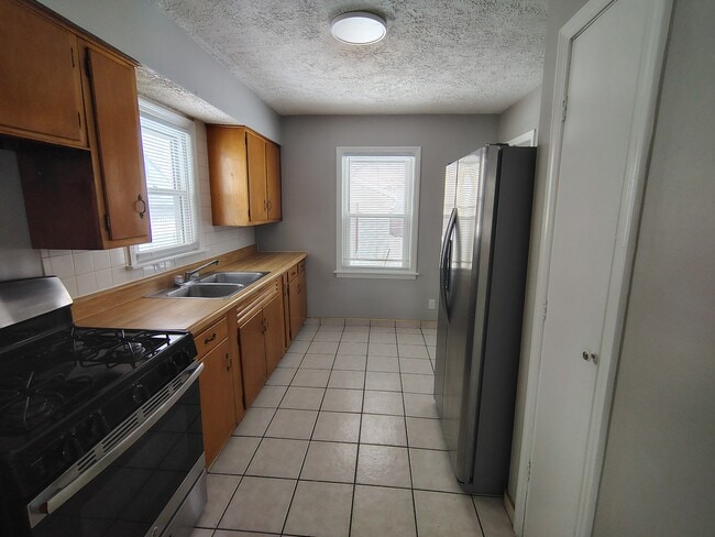 Foto del edificio - 2516 Lawndale Ave