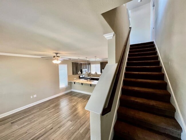 Foto del edificio - 4705 Rosedale Ave