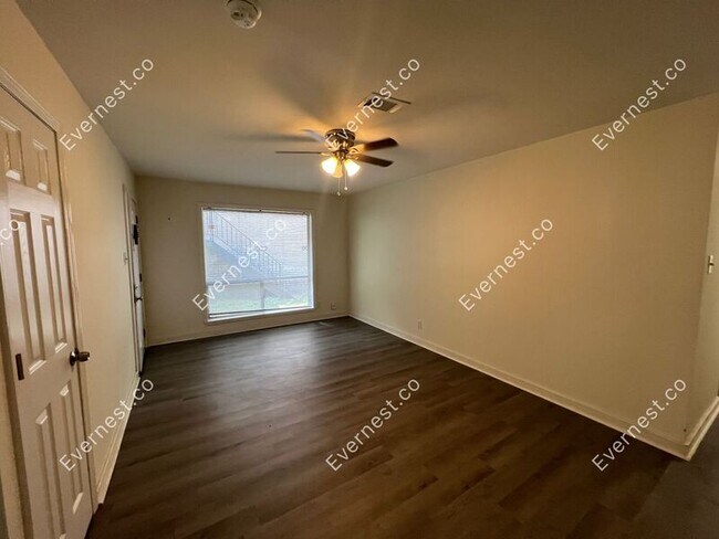 Building Photo - 5606 B St