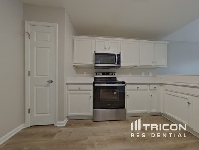 Building Photo - 212 Barnevelder Dr