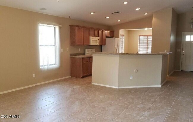 Foto del edificio - 14227 W Windrose Dr