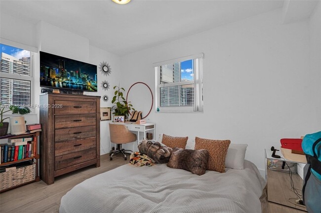 Foto del edificio - 185 SE 14th Terrace