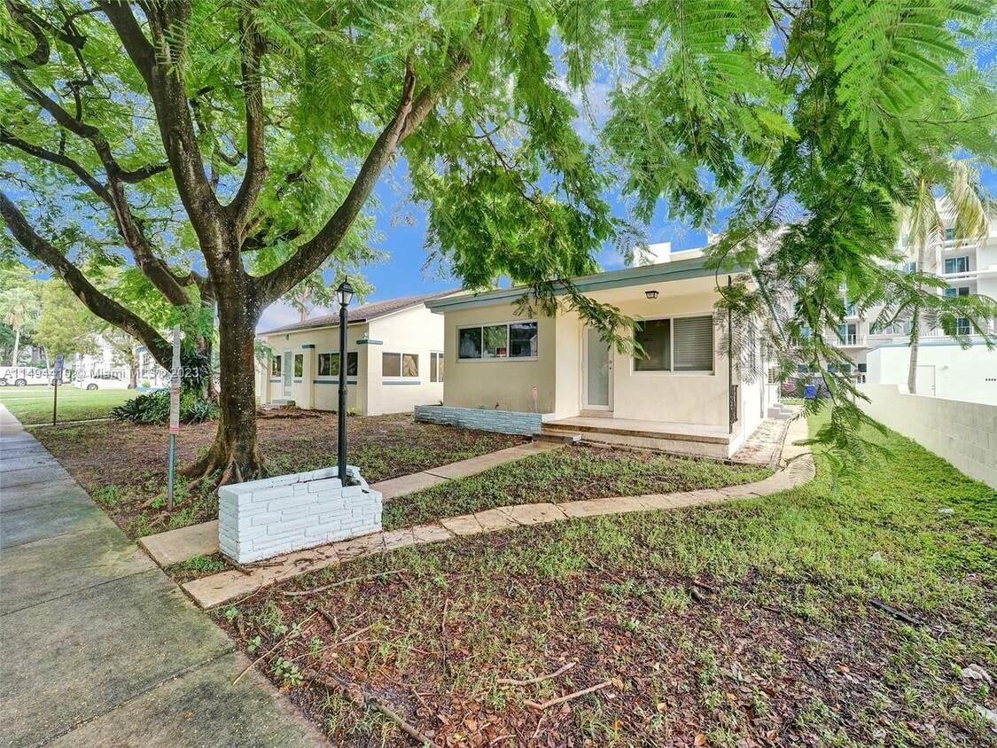 1847 Madison St Unit 1, Hollywood, FL 33020 Room for Rent in Hollywood, FL