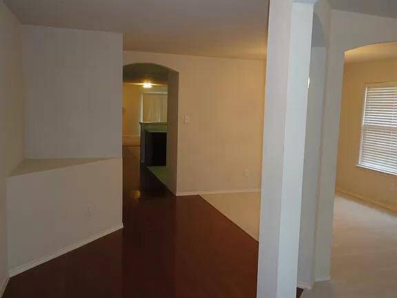 Foto del edificio - 5817 Blue Ribbon Rd