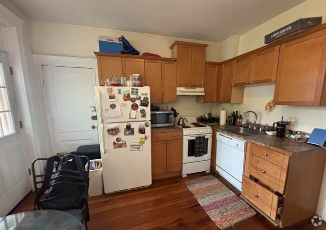 Building Photo - 51 Inman St