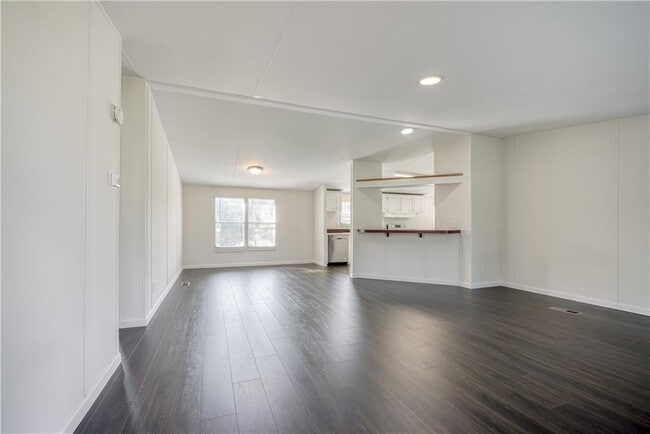 Building Photo - 2178 GA-323