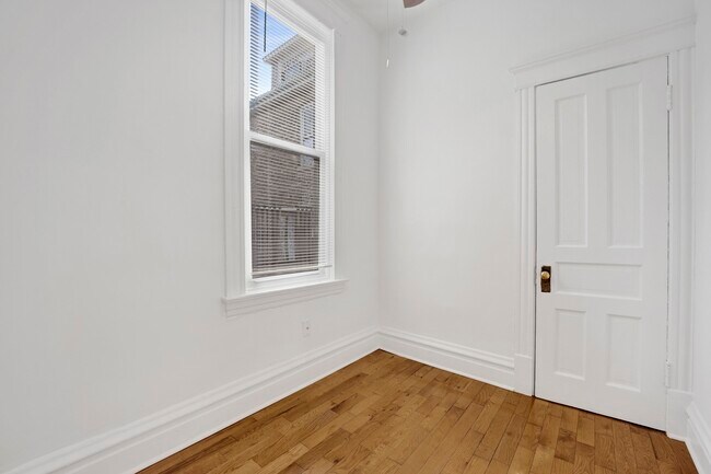 Foto del edificio - 2702 W 24th Pl