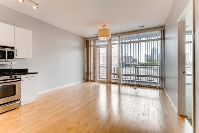 Foto del edificio - 2666 N Halsted St
