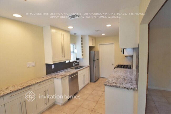 Foto del edificio - 9415 Thistle Trail Dr
