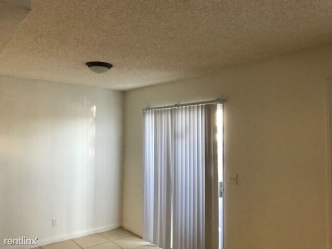 Foto del edificio - 2 br, 2 bath Condo - 6960 Kilgore Dr A Unit A