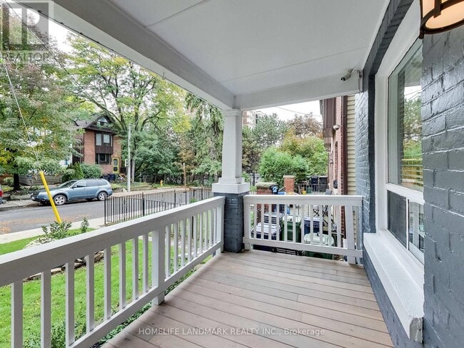Building Photo - 297 Withrow Ave