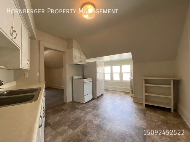 Building Photo - 1432 W Knox Ave