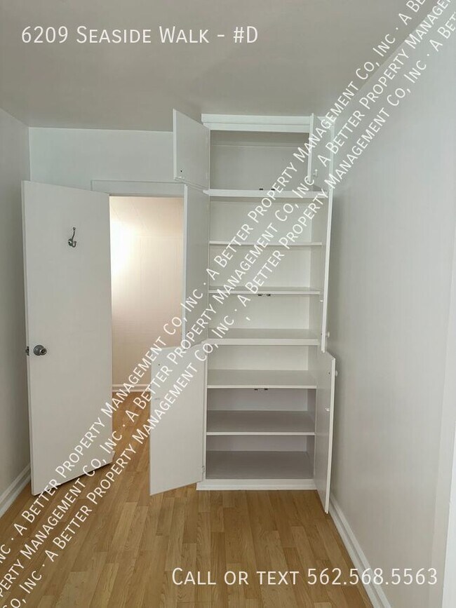 Foto del edificio - Upgraded BEACHFRONT studio w/add. space, &...
