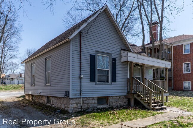 Building Photo - 3 br, 1 bath House - 208 N College St