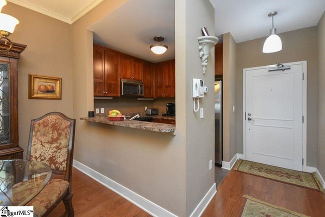 Building Photo - 155 Riverplace