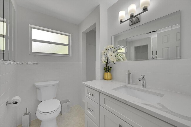 Foto del edificio - 810-810 SW 12th Ct