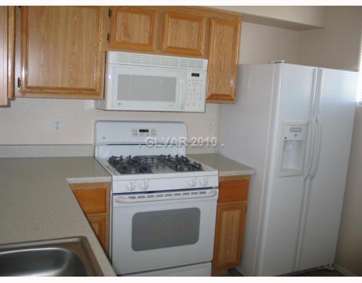 Foto del edificio - *VERY NICE CONDO IN GATED COMMUNITY !