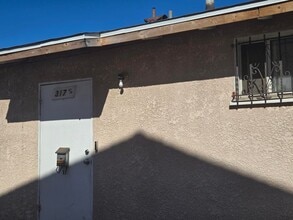 Building Photo - 317 Warren Ln