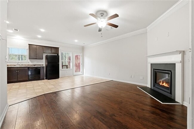 Building Photo - 331 Turtle Creek Dr