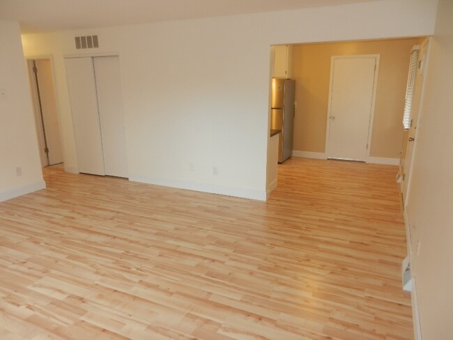 Building Photo - 2745 Leisure Dr
