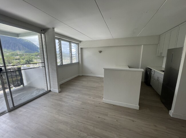 Foto del edificio - 45-535-535 Luluku Rd