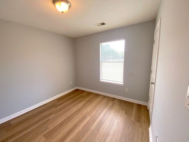 Foto del edificio - 3403 Windy Hollow Cir