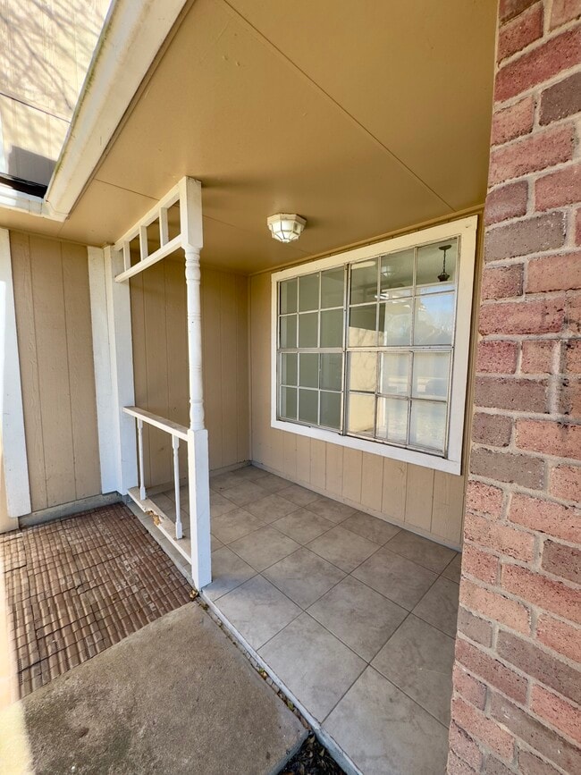 Building Photo - 7409 Tierra Verde Dr