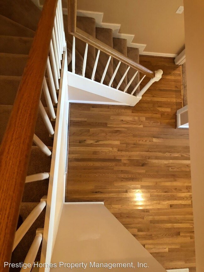 Building Photo - 5 br, 3.5 bath House - 205 Lake Oliver Drive