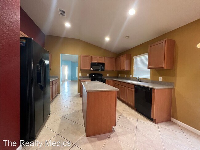 Building Photo - 4 br, 2 bath House - 4067 SW 46th Ter